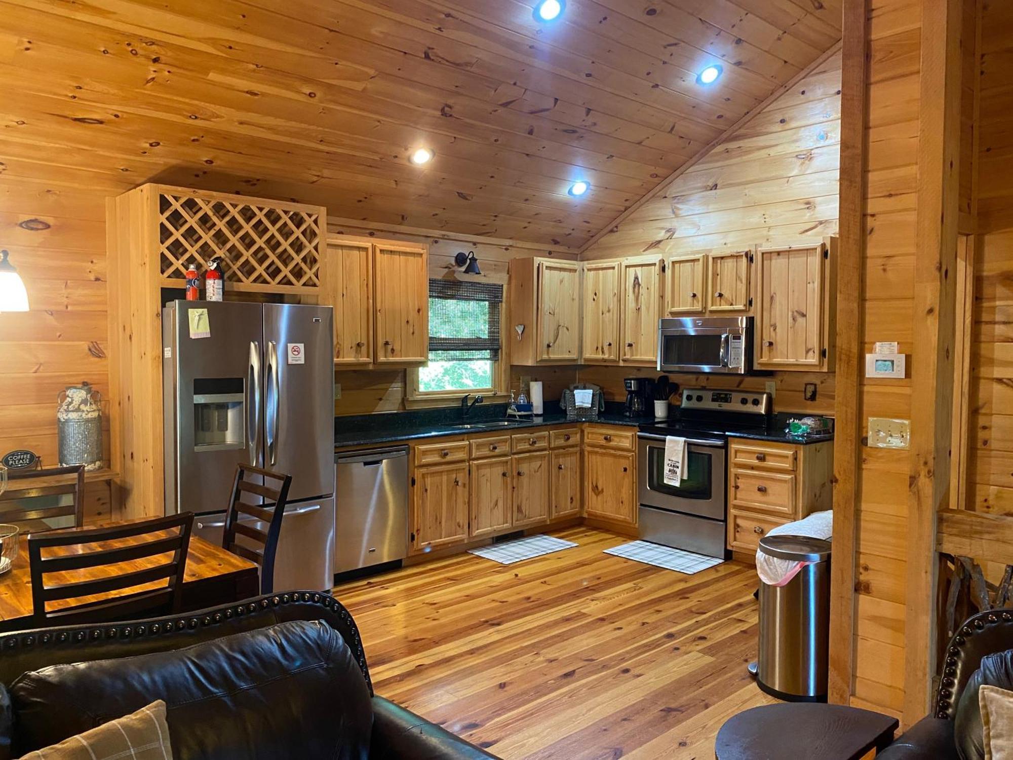 Cherry Log The Cozy Lazy Laurel With Year-Round Mountain Views, Hot Tub, Fire Pitヴィラ エクステリア 写真